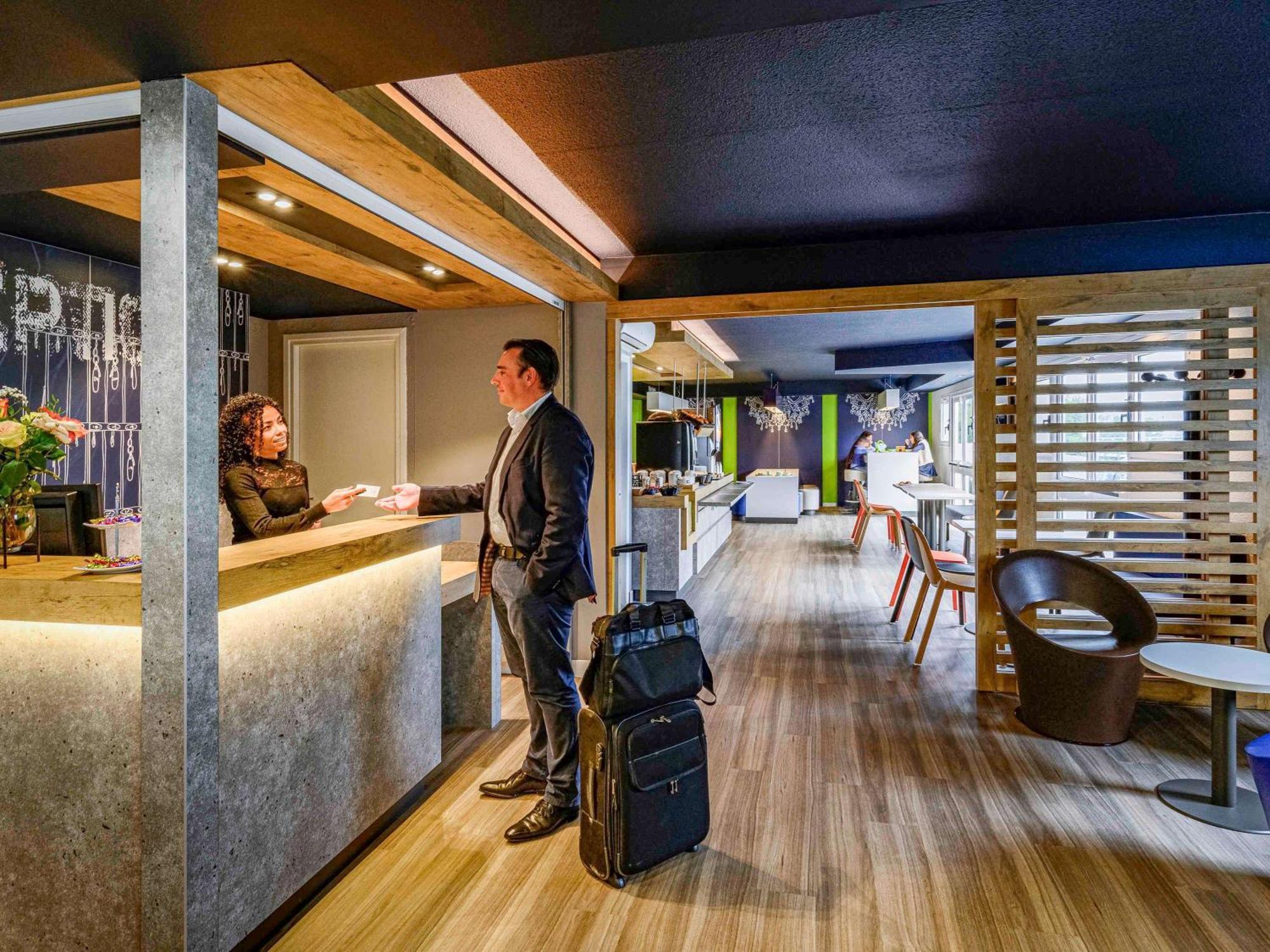 Ibis Budget Saint-Etienne Stade Екстериор снимка