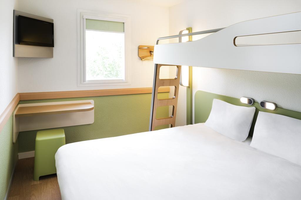 Ibis Budget Saint-Etienne Stade Стая снимка